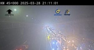 Puncak Arus Mudik Lebaran 2025: Tol Cikampek Padat, Rest Area Buka-Tutup