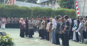 Gubernur DKI Jakarta Serahkan Bantuan Pemutihan Ijazah untuk Ribuan Pelajar